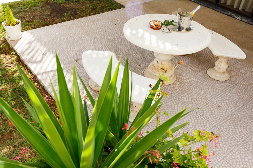 Hotel Sao Jorge Garden 벨라스 외부 사진