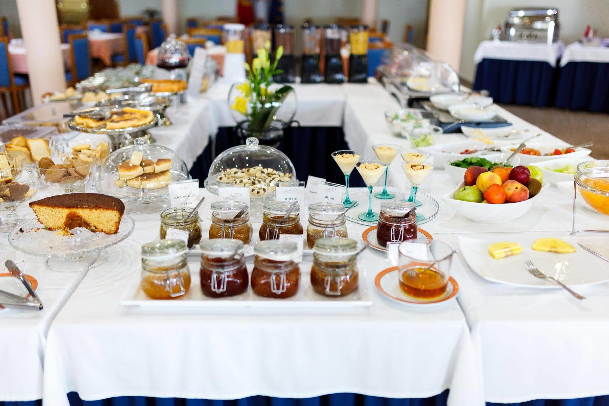 Hotel Sao Jorge Garden 벨라스 외부 사진